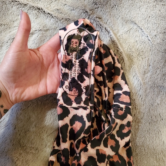 Cheetah print two piece bikini - Picture 3 of 5